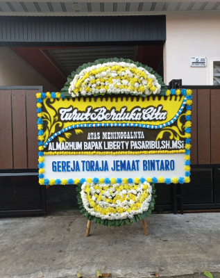 Papan Bunga Duka di Mentebah